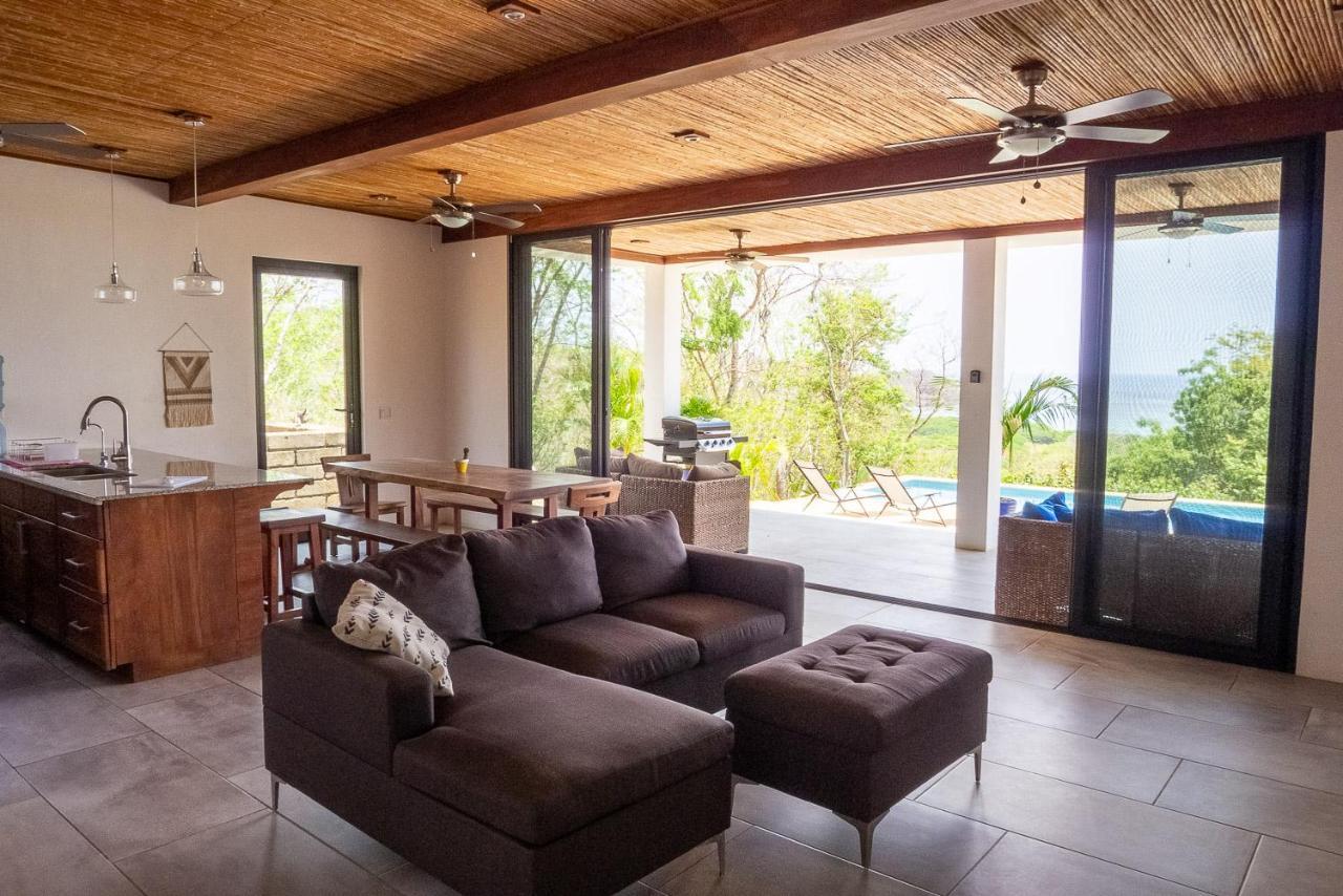 Casa Margarita - Stylish 3-Bdrm Home - Pool, Ocean & Sunset Views サン・フアン・デル・スル エクステリア 写真