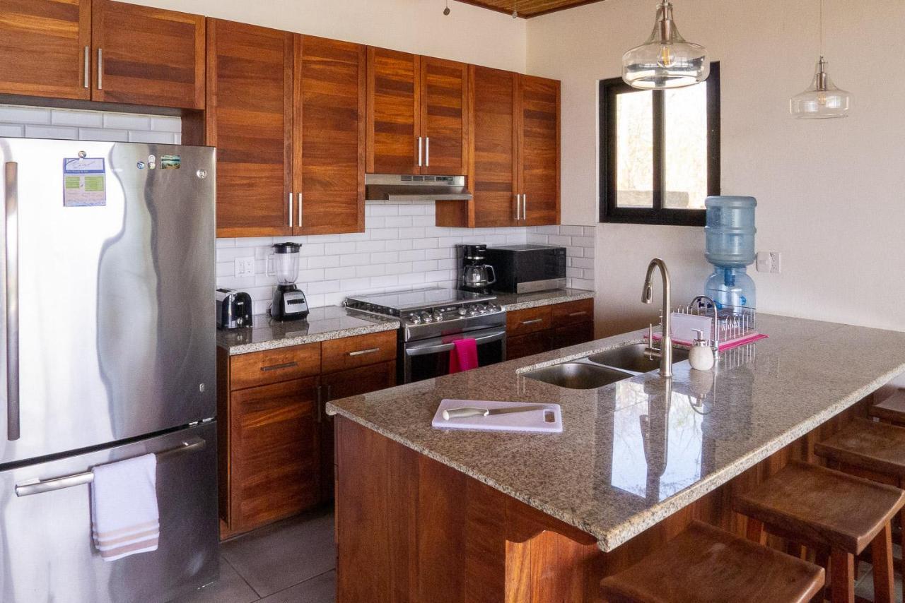 Casa Margarita - Stylish 3-Bdrm Home - Pool, Ocean & Sunset Views サン・フアン・デル・スル エクステリア 写真