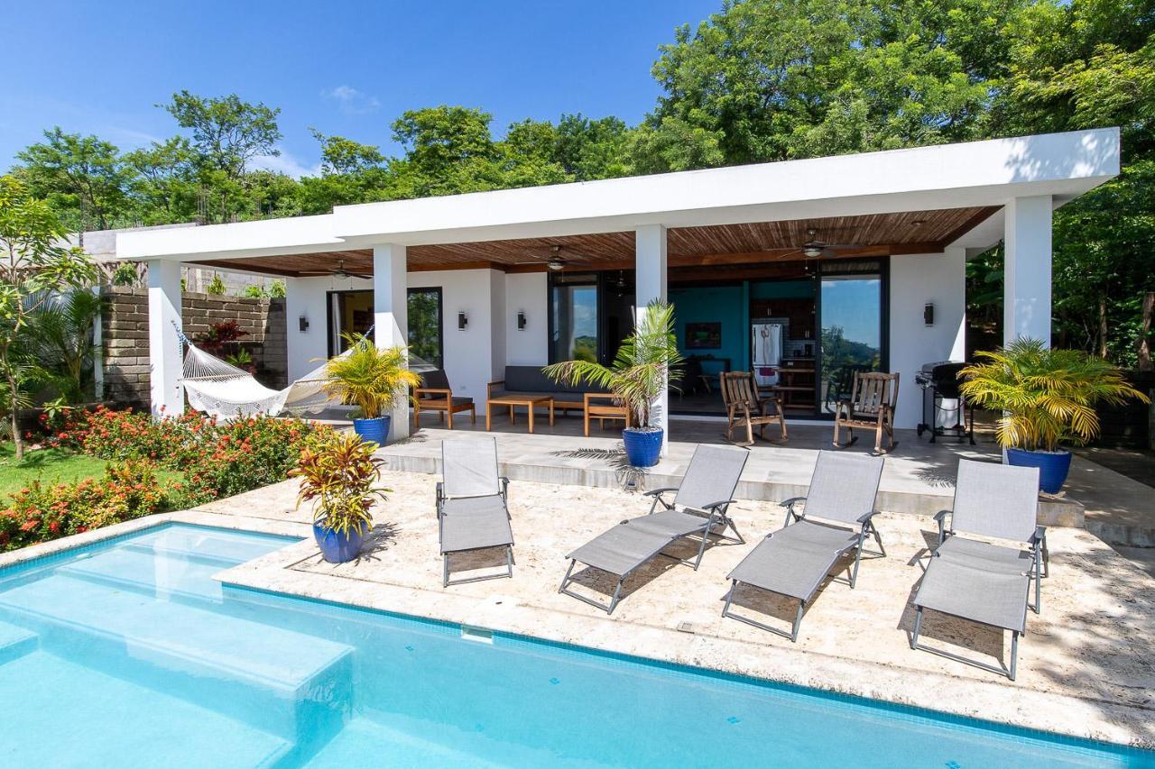 Casa Margarita - Stylish 3-Bdrm Home - Pool, Ocean & Sunset Views サン・フアン・デル・スル エクステリア 写真