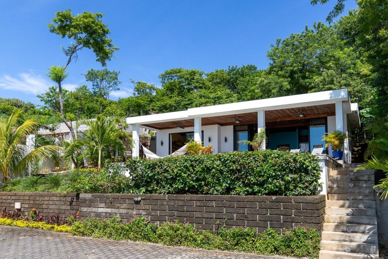 Casa Margarita - Stylish 3-Bdrm Home - Pool, Ocean & Sunset Views サン・フアン・デル・スル エクステリア 写真